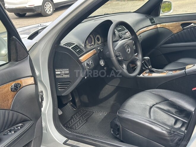 Mercedes E 300-10