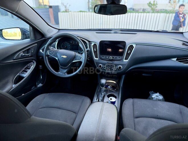Chevrolet Malibu-13