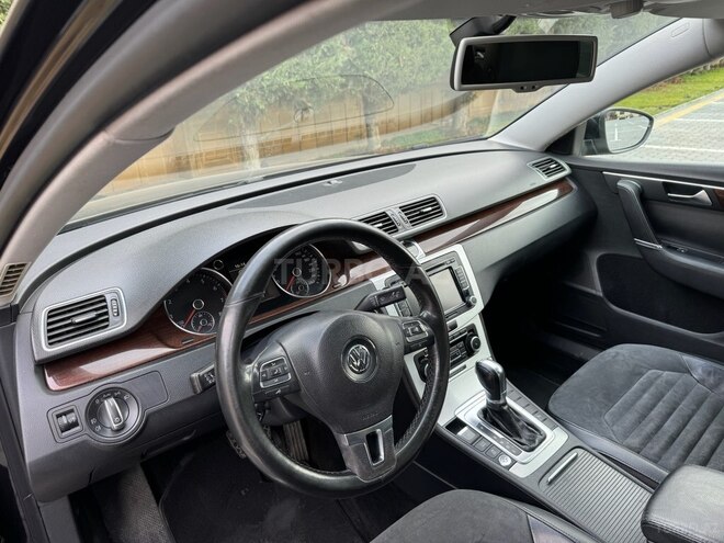 Volkswagen Passat-16