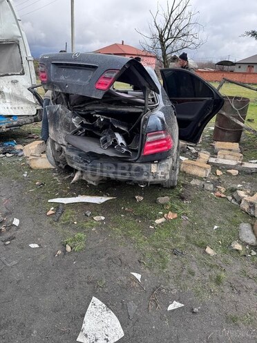 Mercedes E 200 2000, 148,000 km - 2.0 л - Zaqatala