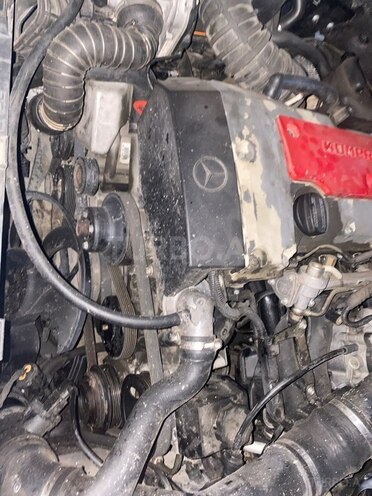 Mercedes E 200 2000, 148,000 km - 2.0 л - Zaqatala