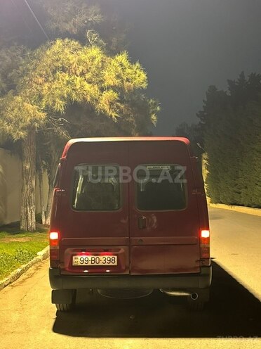 Ford Transit-12