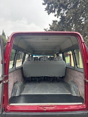 Ford Transit-14