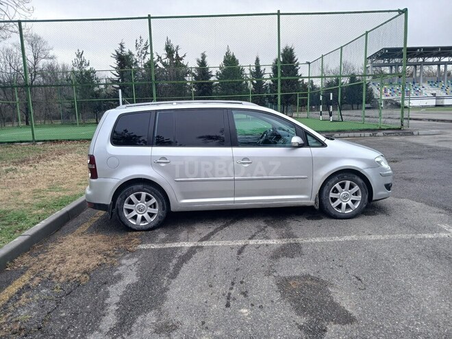 Volkswagen Touran-7