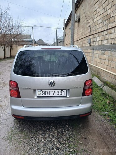 Volkswagen Touran-10