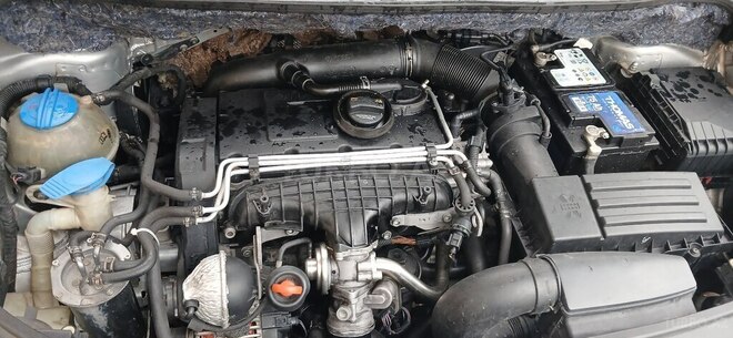 Volkswagen Touran-12