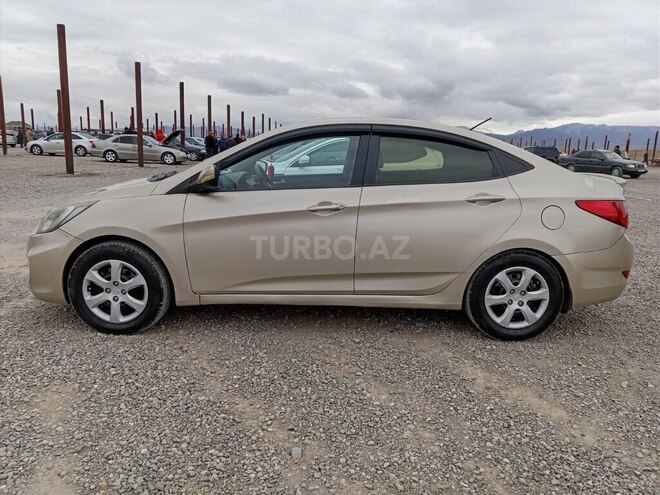 Hyundai Accent 2011, 380,000 km - 1.4 l - Gəncə