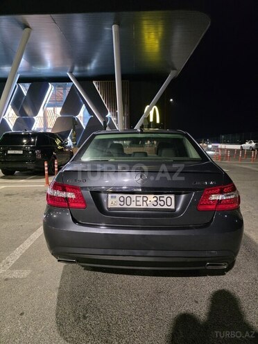 Mercedes E 350 4MATIC 2011, 177,000 km - 3.5 л - Bakı