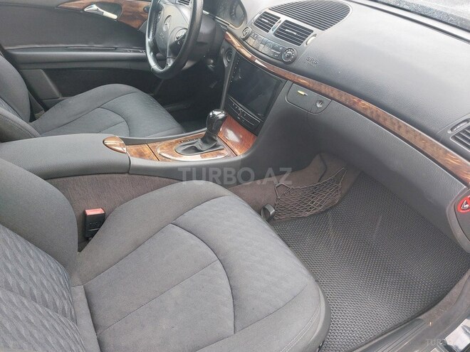 Mercedes E 220 2002, 280,000 km - 2.2 l - Bakı