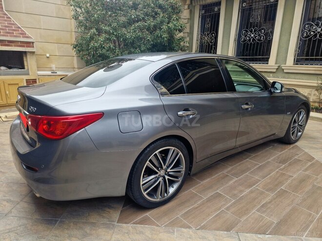 Infiniti Q50-4