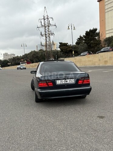 Mercedes E 320 2001, 420,000 km - 3.2 l - Bakı