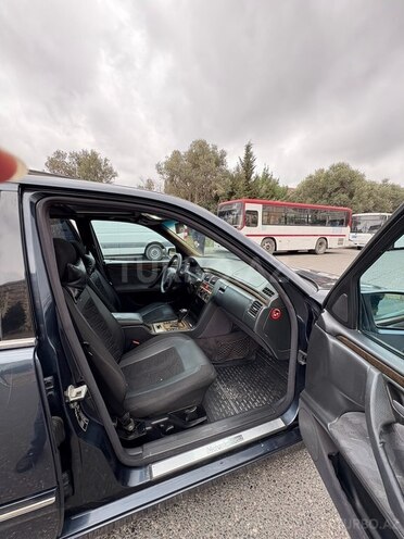 Mercedes E 320 2001, 420,000 km - 3.2 l - Bakı