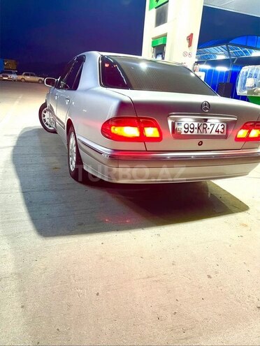 Mercedes E 240 2001, 260,000 km - 2.4 l - Şəmkir
