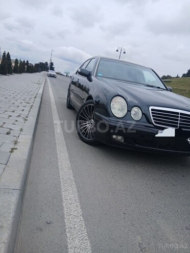 Mercedes E 220 1999, 325,000 km - 2.2 l - Bakı