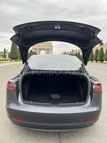 Tesla Model 3 2023, 27,359 km - 0.0 l - Gəncə