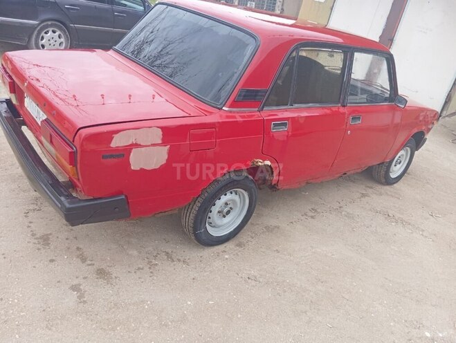 LADA (VAZ) 2107 2004, 100,000 km - 1.6 l - Salyan