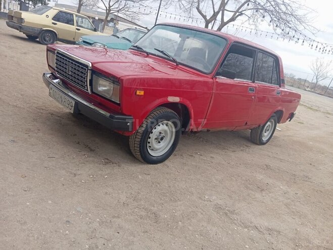 LADA (VAZ) 2107 2004, 100,000 km - 1.6 l - Salyan