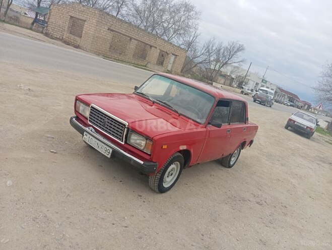 LADA (VAZ) 2107 2004, 100,000 km - 1.6 l - Salyan
