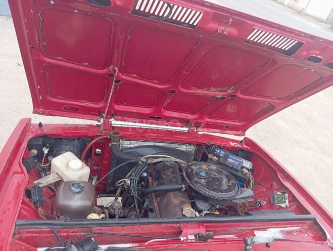 LADA (VAZ) 2107 2004, 100,000 km - 1.6 l - Salyan