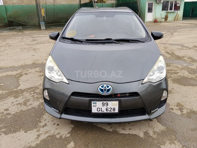 Toyota Prius C-1