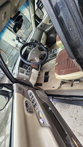 Mitsubishi  1999, 231,746 km - 3.5 л - Bakı