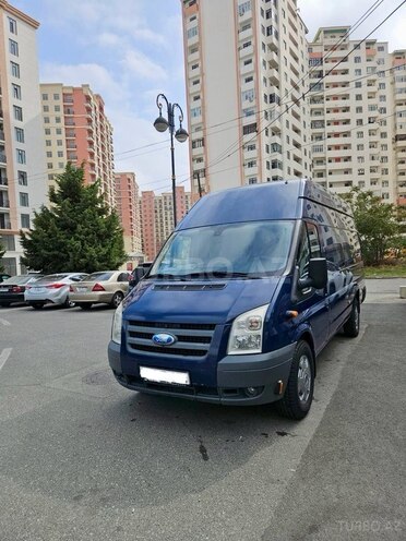 Ford Transit-1