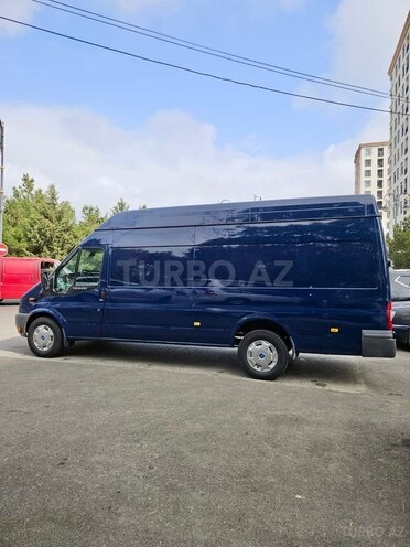 Ford Transit-2