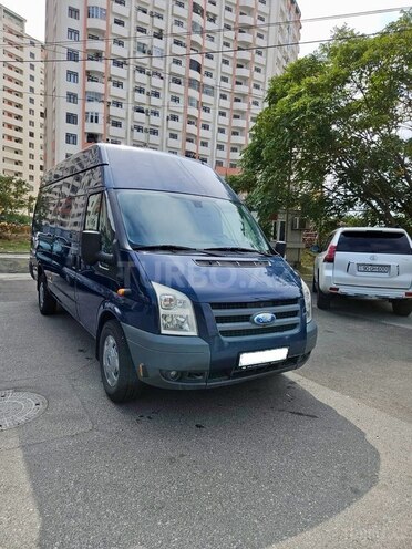 Ford Transit-3