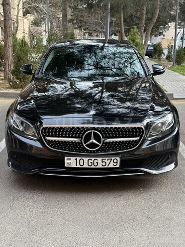 Mercedes E 220 d-1
