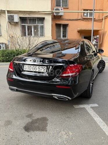 Mercedes E 220 d-5