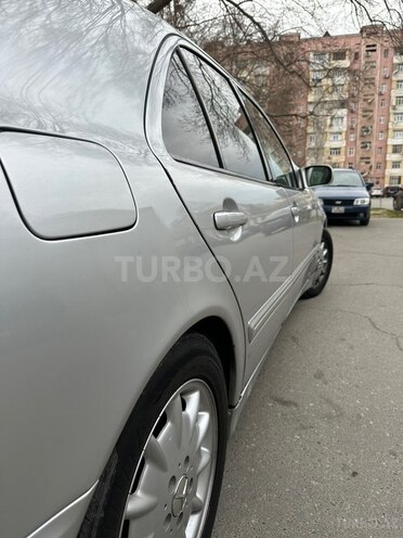 Mercedes E 270 2000, 398,500 km - 2.7 l - Xırdalan