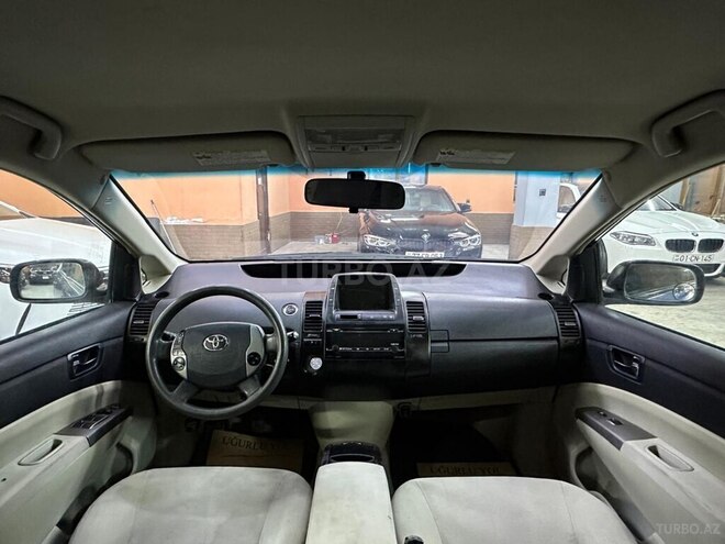 Toyota Prius-4