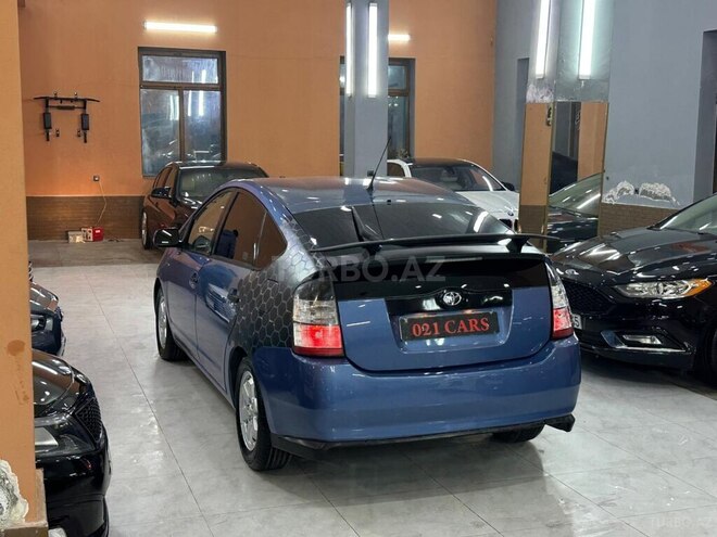 Toyota Prius-5