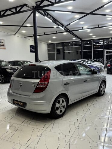 Hyundai i30-7