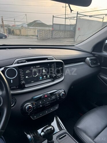 Kia Sorento-9
