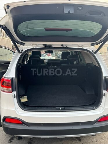 Kia Sorento-12