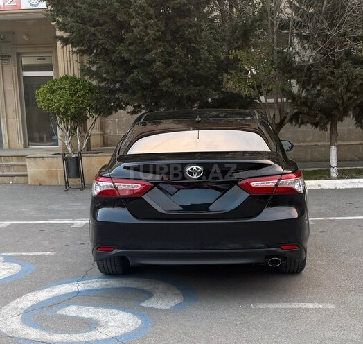 Toyota Camry-6