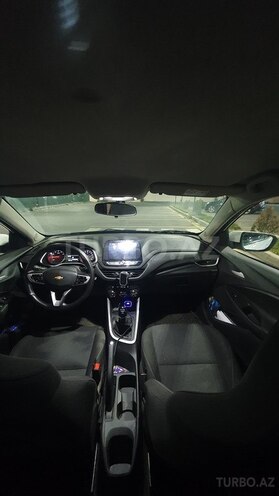 Chevrolet Onix-5