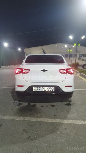 Chevrolet Onix-6