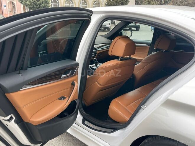 BMW 530-13