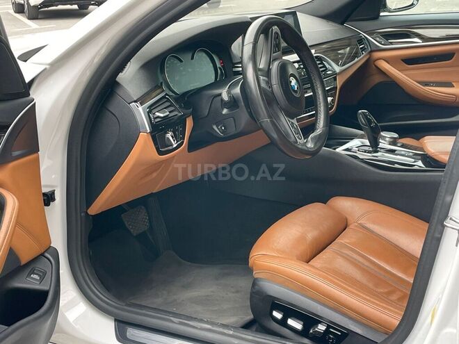 BMW 530-12