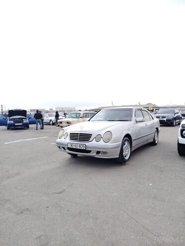 Mercedes E 240 2000, 420,000 km - 2.6 l - Bakı