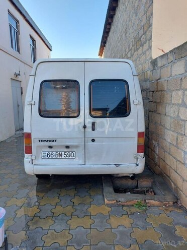 Ford Transit-3