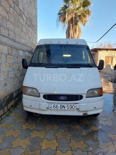 Ford Transit-1