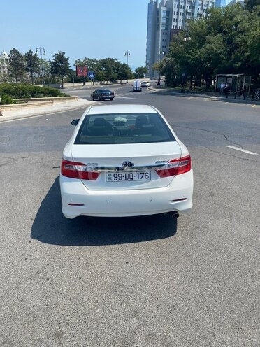 Toyota Camry-8