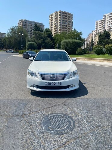 Toyota Camry-1
