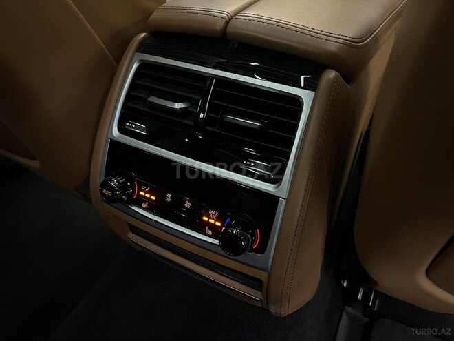 BMW 740-18