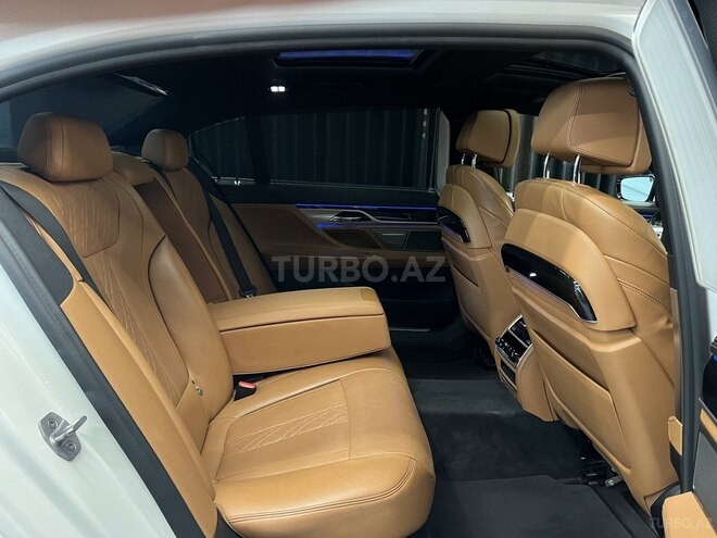 BMW 740-9