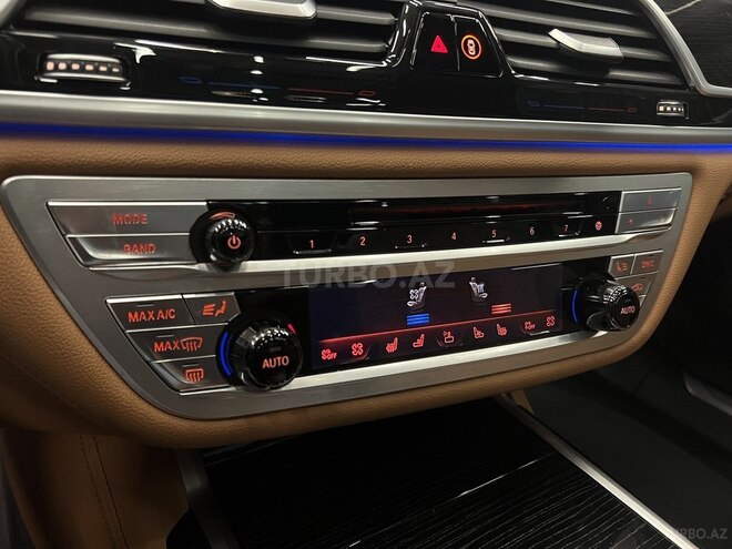 BMW 740-21