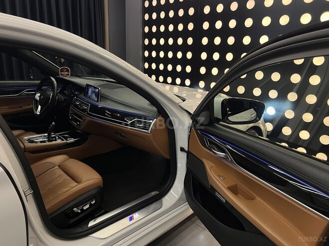 BMW 740-12